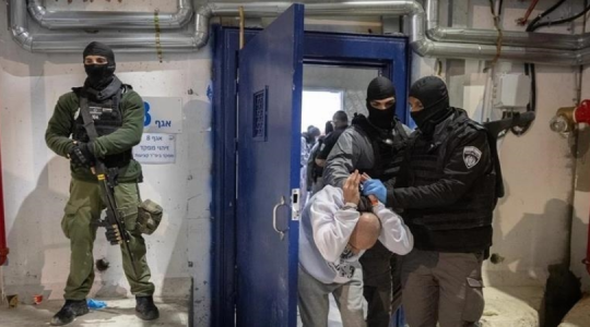 بين المقصلة والقانون: 220 أسيرا فلسطينيا على حافة الإعدام مع اقتراب الحسم في الكنيست