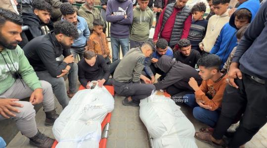 وداع شهداء مخيم الشاطئ بعد قصف إسرائيلي  (3).jpeg