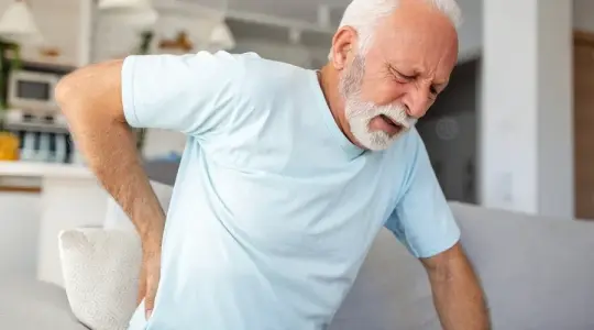 ألم مزمن لدى المسنين