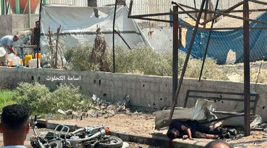 إصابة شخصين باستهداف درجاة نارية قرب مستشفى شهداء الأقصى.jpeg
