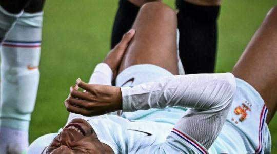 إصابة مبابي خلال مباراة فرنسا ضد تركيا.jpeg