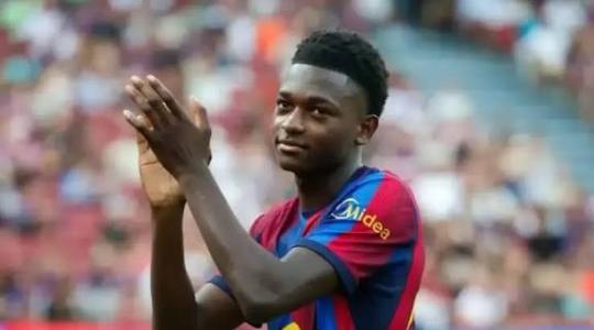 برشلونة لاعب