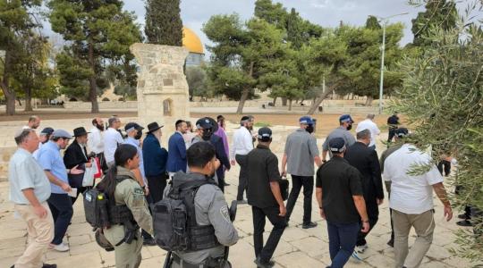 ايتمار بن غفير يتقحم باحات المسجد الاقصى بجراسة امنية مشددة