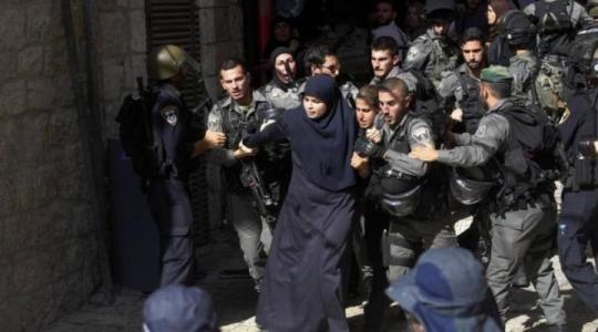 اعتقال سيدة فلسطينية (ارشيف)