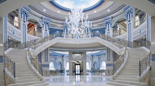 فندق ريتز كارلتون في الرياض المحتجز فيه أمراء السعودية