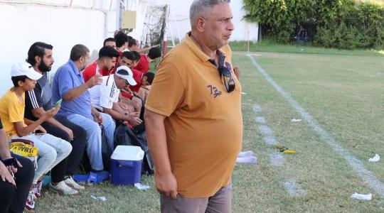 وفاة مدرب مصري أكرم حفيلة في أرض الملعب فجأةً
