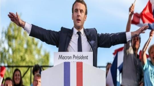 ماكرون يخوض الانتخابات الفرنسية ضد منافسته لوبان
