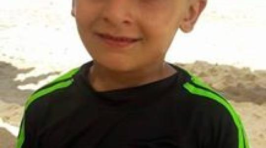 الطفل احمد عابد