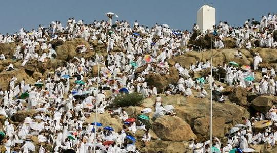 مشاهدة الحجاج على جبل عرفات بث مباشر جبل الاربعين