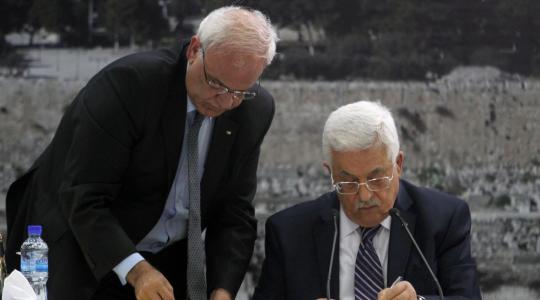 الرئيس عباس يوقع على صكوك ومعاهدات اتفاقية لاهيا
