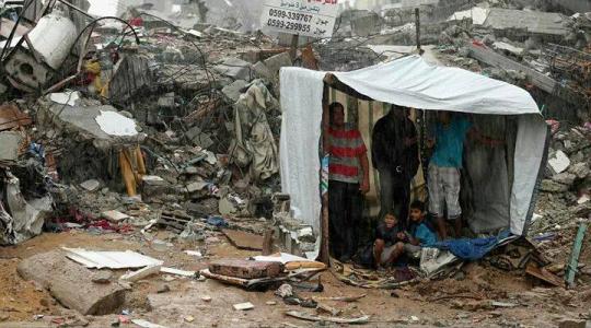 جانب من معاناة المشردين في غزة