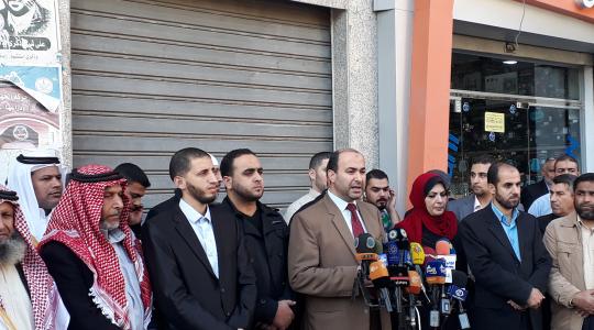 حملة موظفي غزة: تجاوز  حكومة التوافق راتب ديسمبر إعلان حرب علينا
