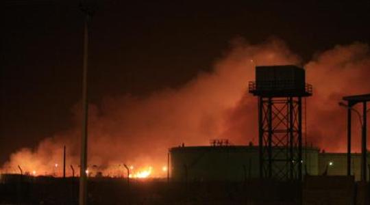 جانب من قصف قوات الاحتلال لمصنع في الخرطوم