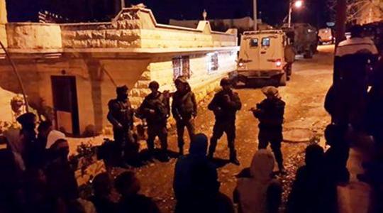 قوات الاحتلال تعتقل عدداً من المواطنين في الضفة