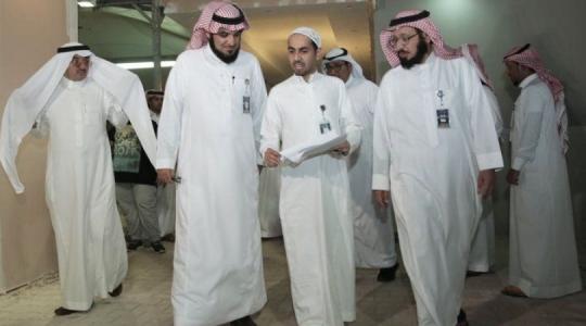 المدلج خلال تفقده الحجاج