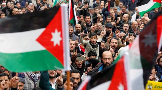 اردنيون يشاركون في مظاهرة رافضة لقرار ترامب.JPG