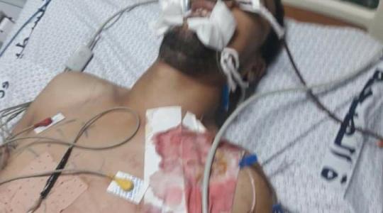 الشاب ناصر العريني يرقد في غرفة العناية المركزة في مشفى الاندونيسي