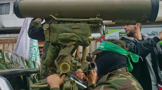 "القسام" تعرض مشاهد لاستهدافها حافلة لنقل جنود صهاينة شمال قطاع غزة