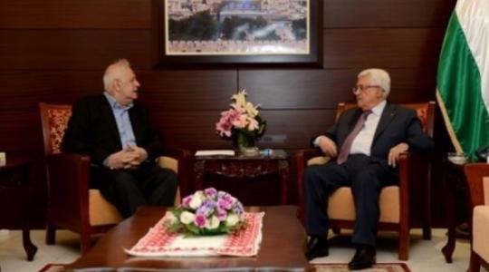 الرئيس عباس يُكلف ناصر حنا استئناف الاتصالات