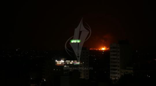 صورة أثناء قصف الاحتلال أمس