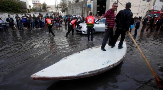 الدفاع المدني خلال عمله