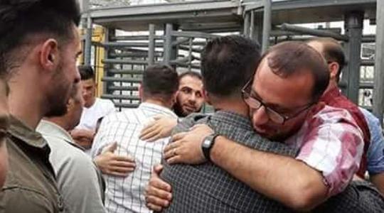 الاحتلال يفرج عن صحفيي اذاعة سنابل