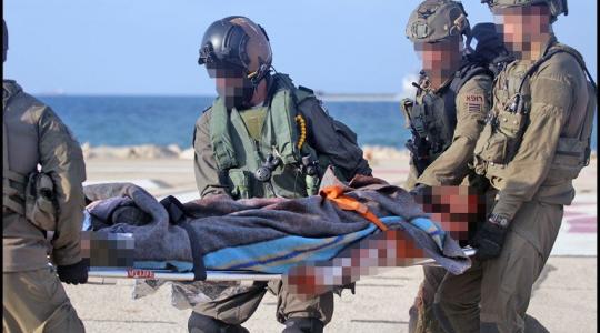 صورة تداولها الاعلام العبريلحظة وصول الجنود المصابين لمستشفى حيفا