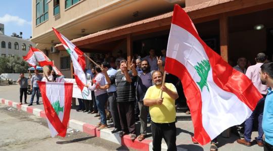 وقفة تضامنية في جباليا مع الشعب اللبناني عقب انفجار مرفأ بيروت