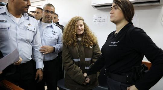 عهد التميمي داخل محكمة عسكرية "إسرائيلية"