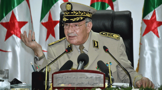 قائد الجيش الجزائري الفريق أحمد قايد صالح