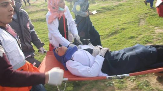 اصابة مسعفة برصاص الاحتلال شرق غزة