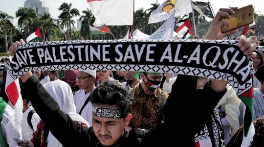 مسيرة مناصرة للشعب الفلسطيني في جاكرتا