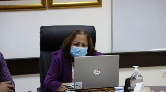 جانب من بحث مستجدات الوضع الوبائي