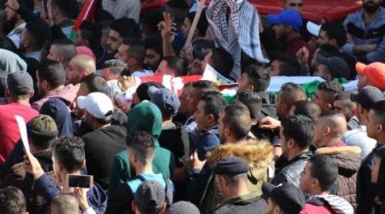 صورة من تشييع جثمان ابو عبيد
