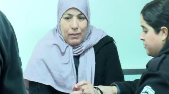 والدة الشهيد اشرف نعالوة
