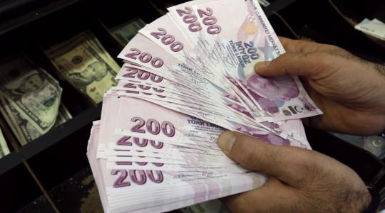 الليرة التركية امام الدولار الأمريكي