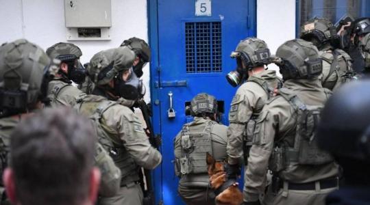 فارس: اقتحام قوات الاحتلال لسجن "ريمون" "ليس تقليديًا"