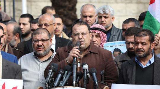 وقفة أمام مجلس الوزراء بغزة رفضاً لقطع رواتب الأسرى ‫(42992137)‬ ‫‬.JPG