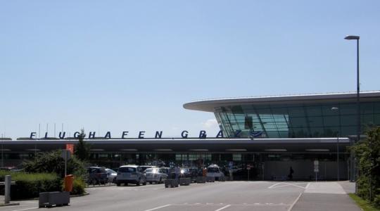 مطار النمسا