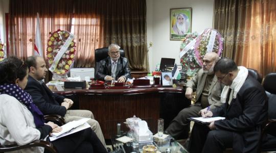 وزير الأسرى بغزة يستقبل وفد من اللجنة الدولية للصليب الأحمر
