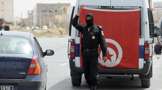 مسلح في تونس