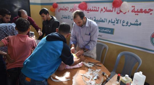 يوماً طبياً لختان الأطفال في غزة