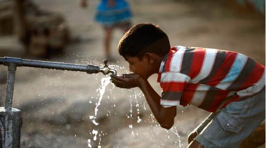 نقص مياه في غزة نتيجة انقطاع الكهرباء