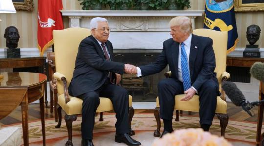 الرئيس محمود عباس ونظيره الأمريكي دونالد ترامب