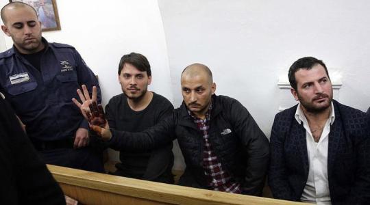 صورة للاتراك خلال احتجازهم