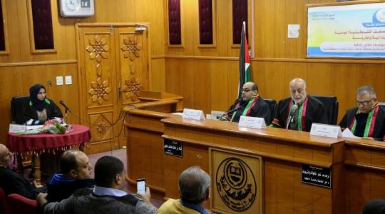 مناقشة رسالة "واقع صحافة الخدمات في الصحف اليومية الفلسطينية"