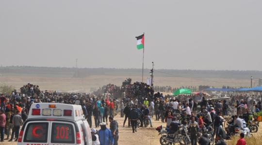 متظاهرين سلميين على حدود قطاع غزة