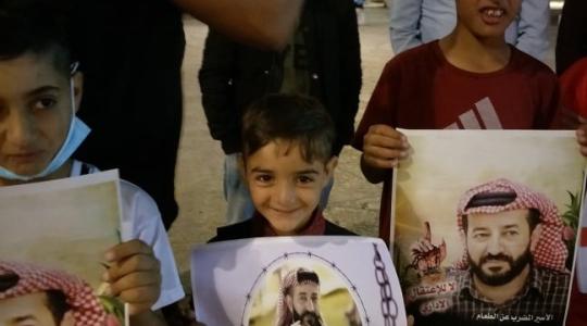 وقفة تضامنية مع ماهر الاخرس في كنيسة المهد ببيت لحم 