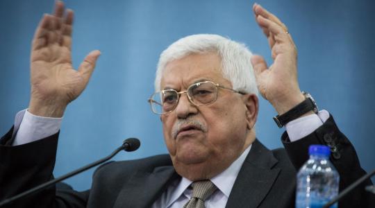 تهديدات عباس تُخلّف موجة من الغضب على مواقع التواصل