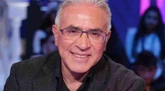 ميشال أبو سليمان يأكل من المقامة